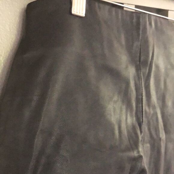 Zara Black faux leather boot cut pants size XS - Picture 6 of 9
